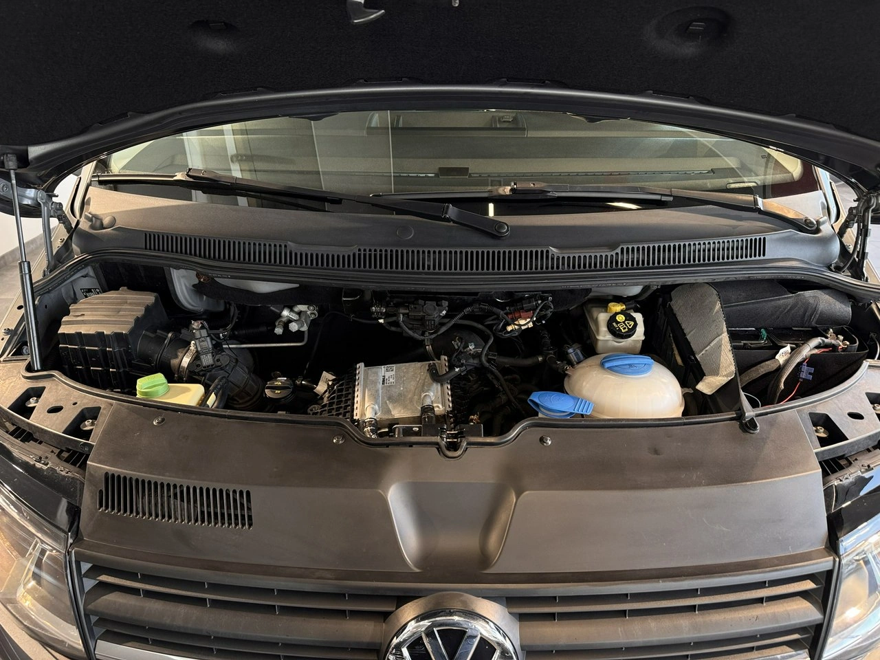 Volkswagen Caravelle - Zdjęcie 23