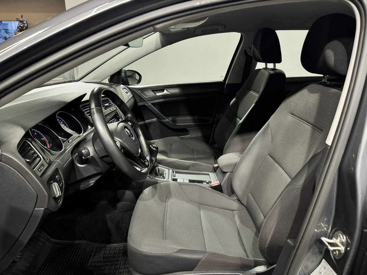 Volkswagen Golf - Zdjęcie 14