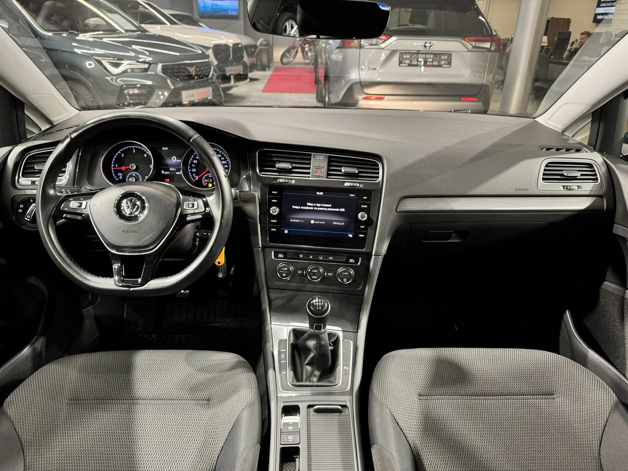 Volkswagen Golf - Zdjęcie 17