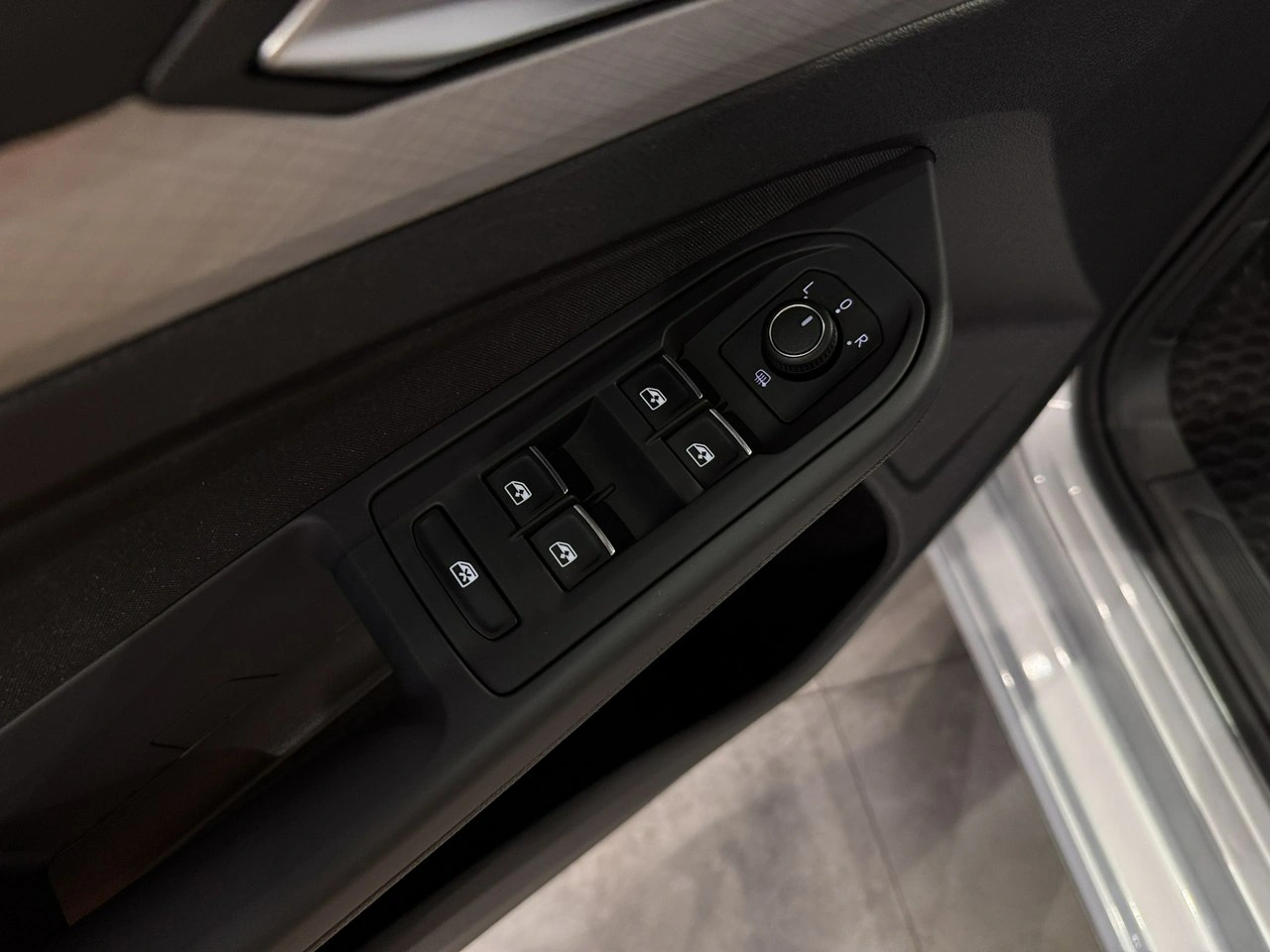 Volkswagen Golf - Zdjęcie 14