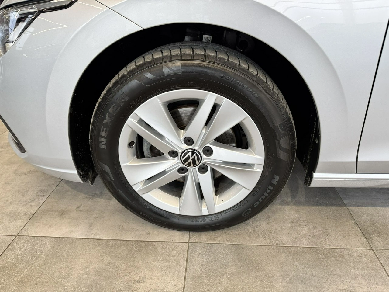 Volkswagen Golf - Zdjęcie 9