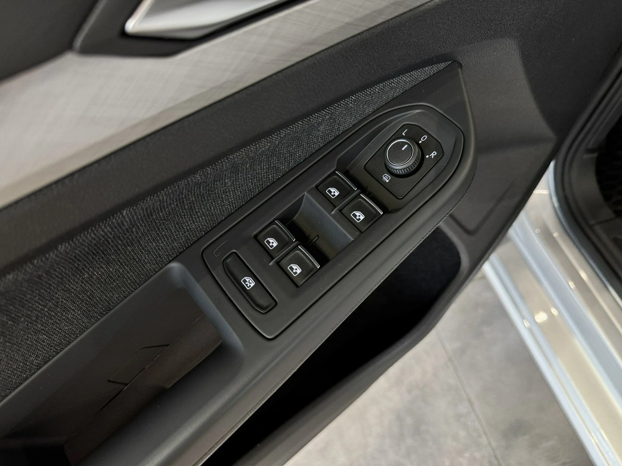 Volkswagen Golf - Zdjęcie 14