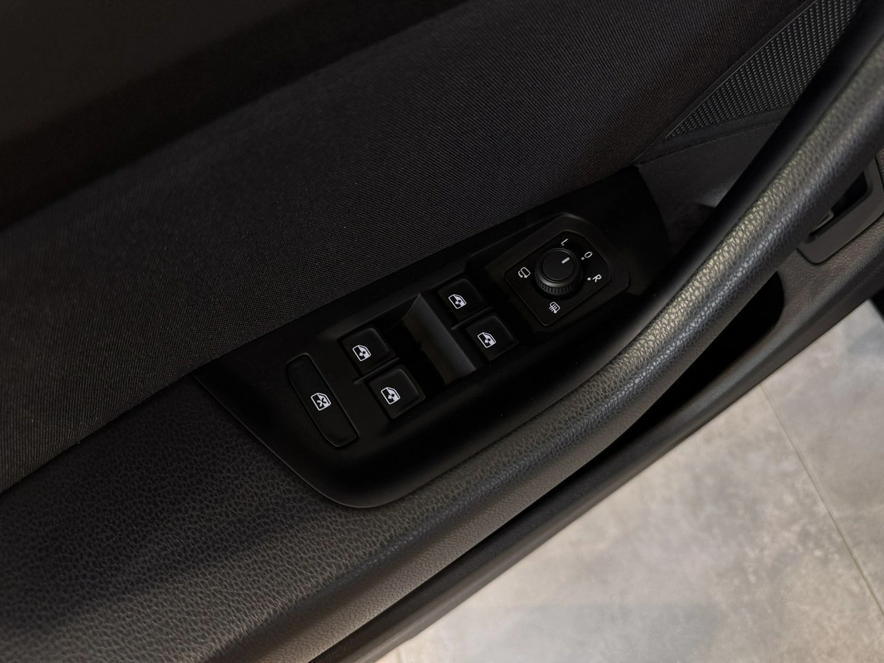 Volkswagen Passat - Zdjęcie 14