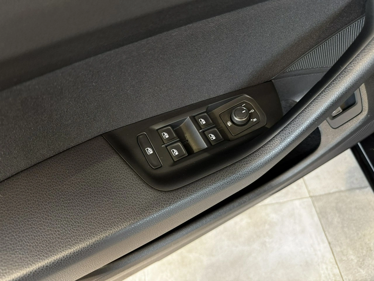 Volkswagen Passat - Zdjęcie 15