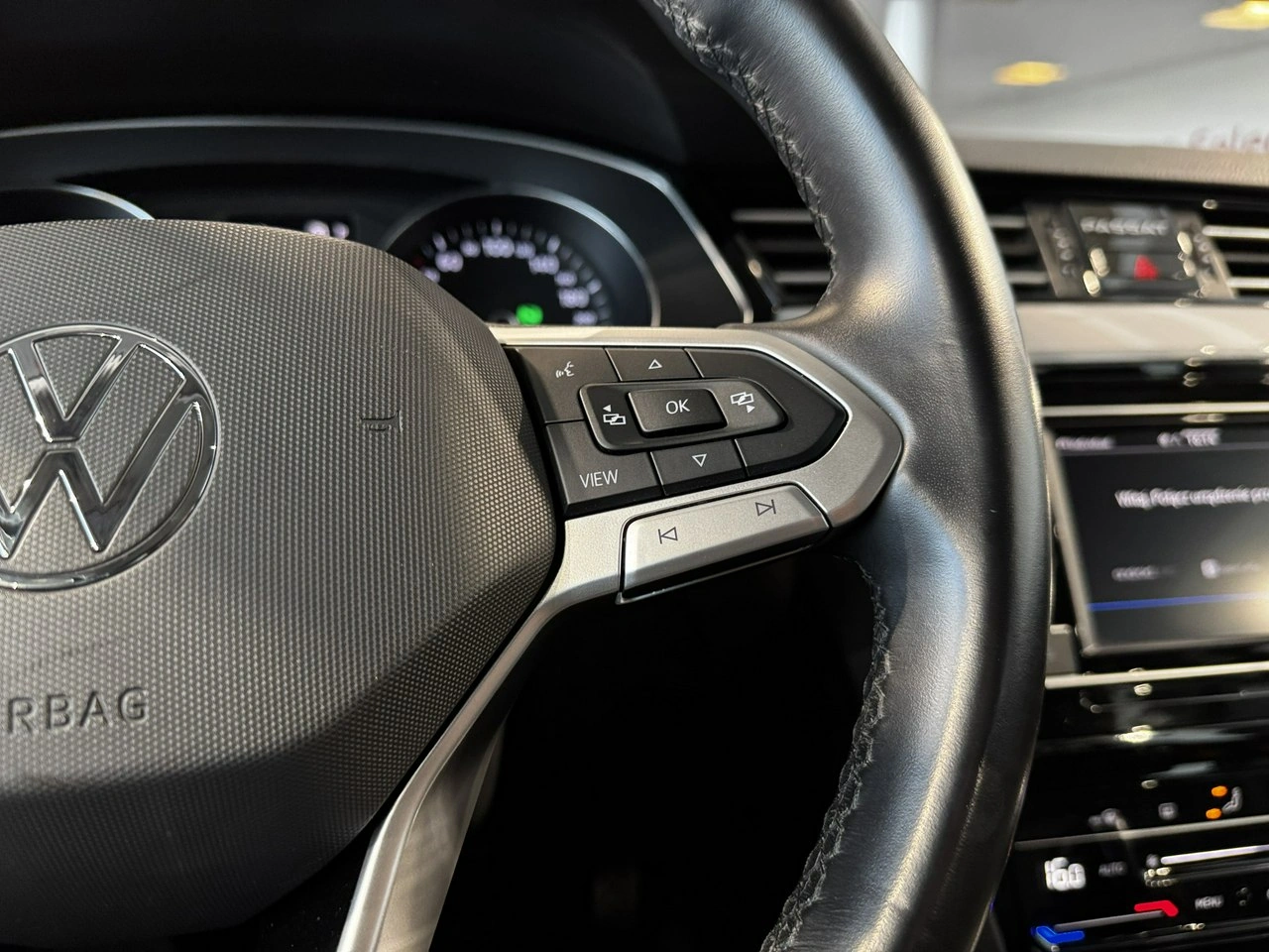 Volkswagen Passat - Zdjęcie 20