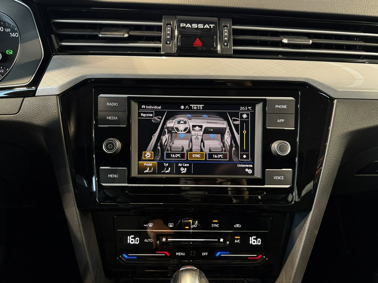 Volkswagen Passat - Zdjęcie 26