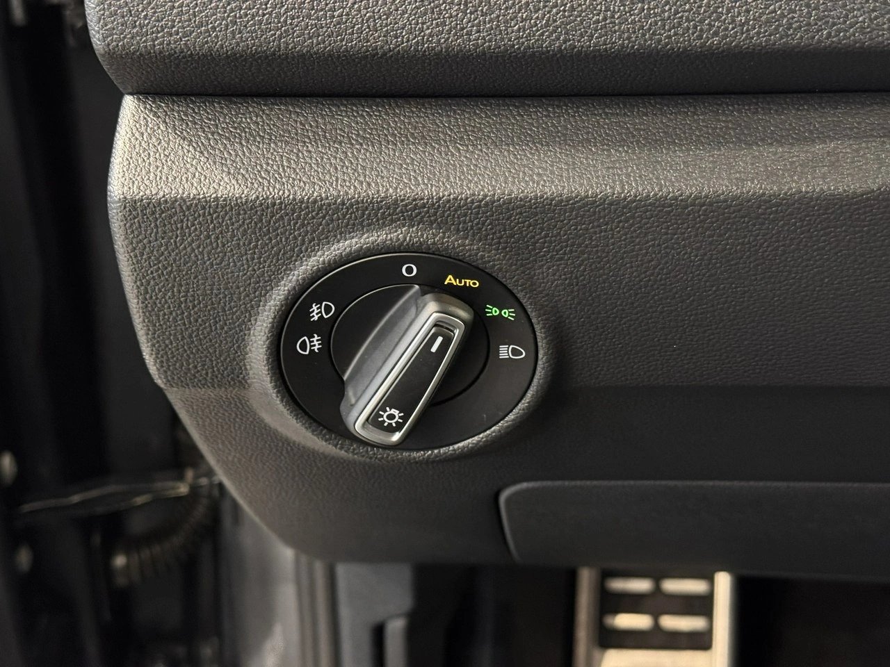 Volkswagen T-Roc - Zdjęcie 26