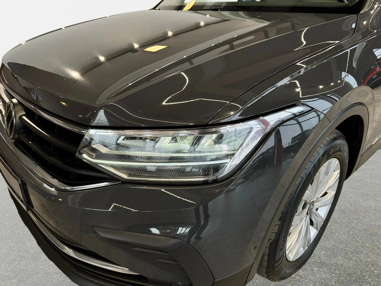 Volkswagen Tiguan - Zdjęcie 8