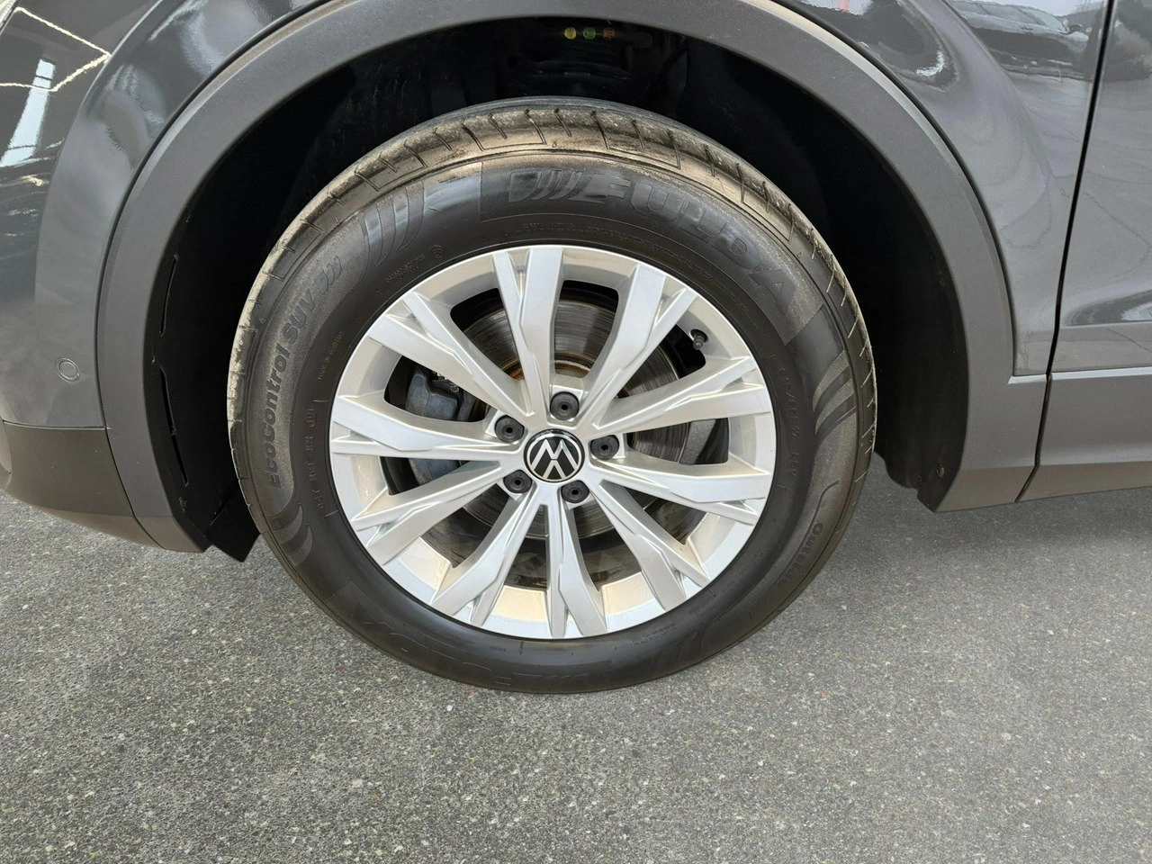 Volkswagen Tiguan - Zdjęcie 9