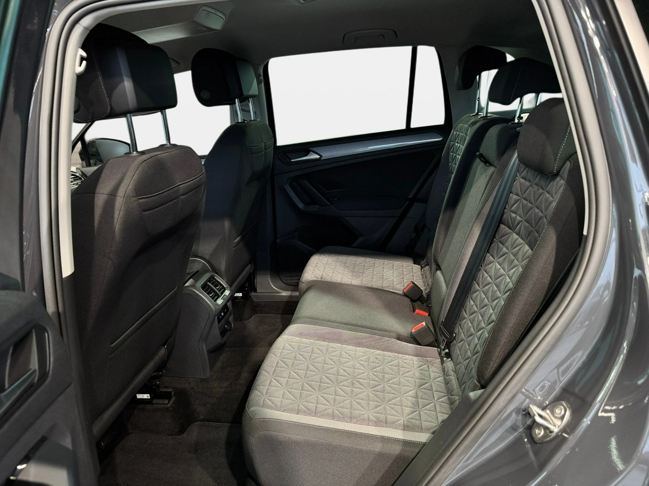 Volkswagen Tiguan - Zdjęcie 12
