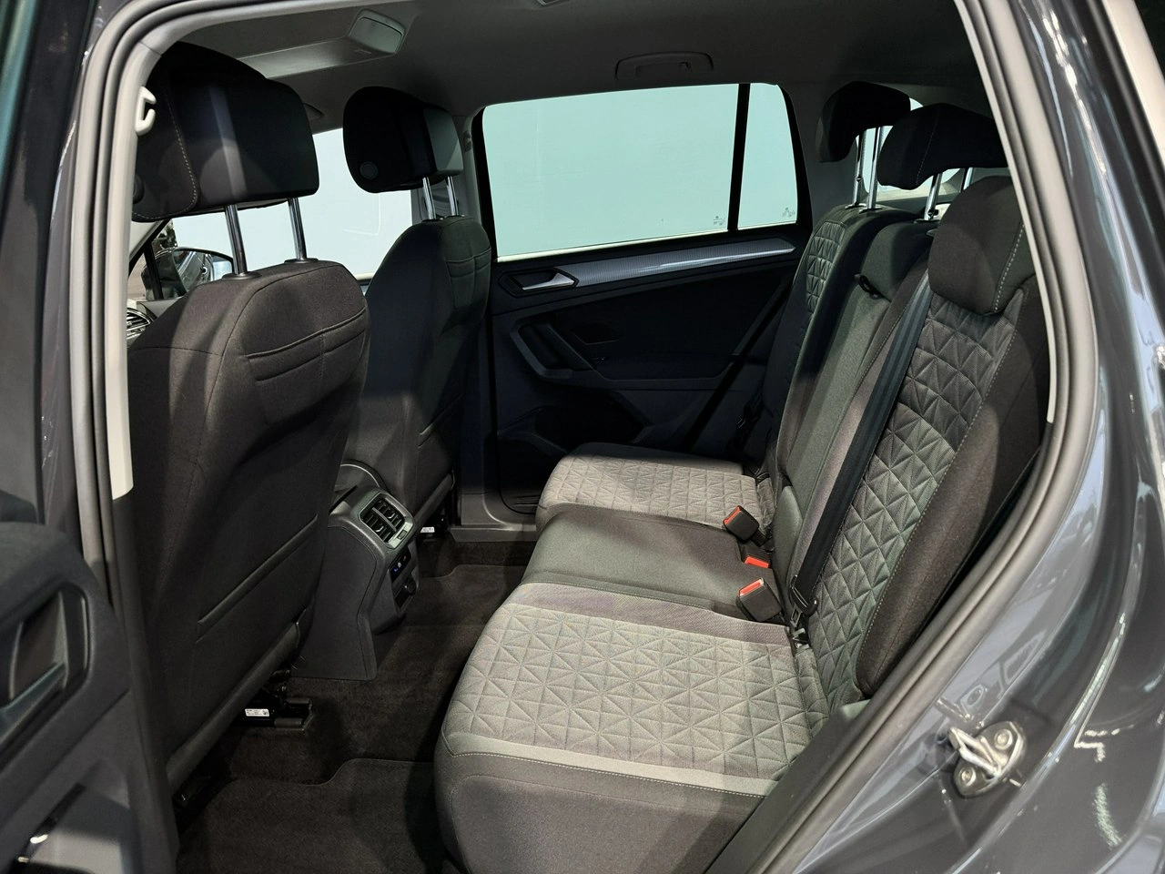 Volkswagen Tiguan - Zdjęcie 12