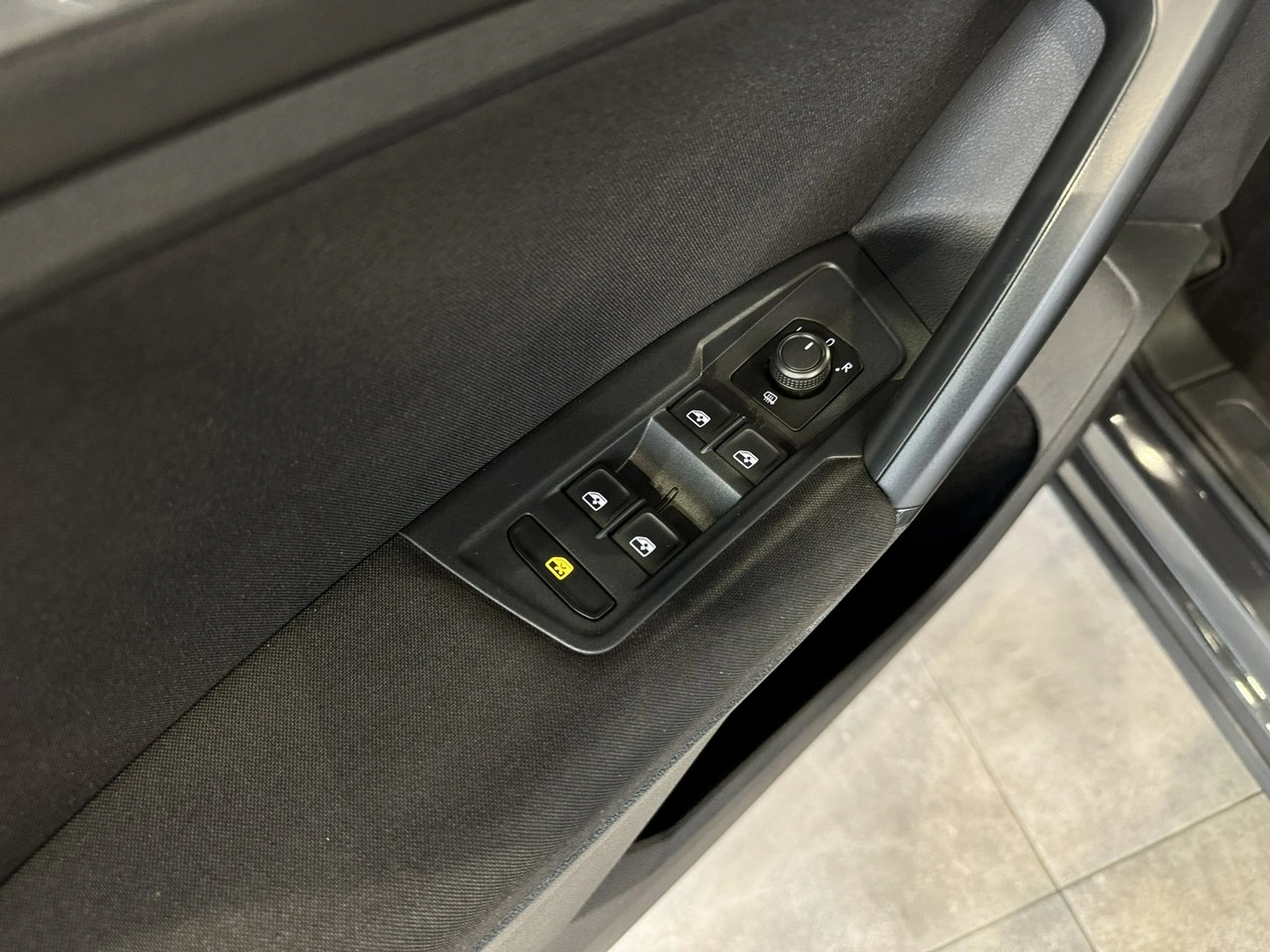 Volkswagen Tiguan - Zdjęcie 14