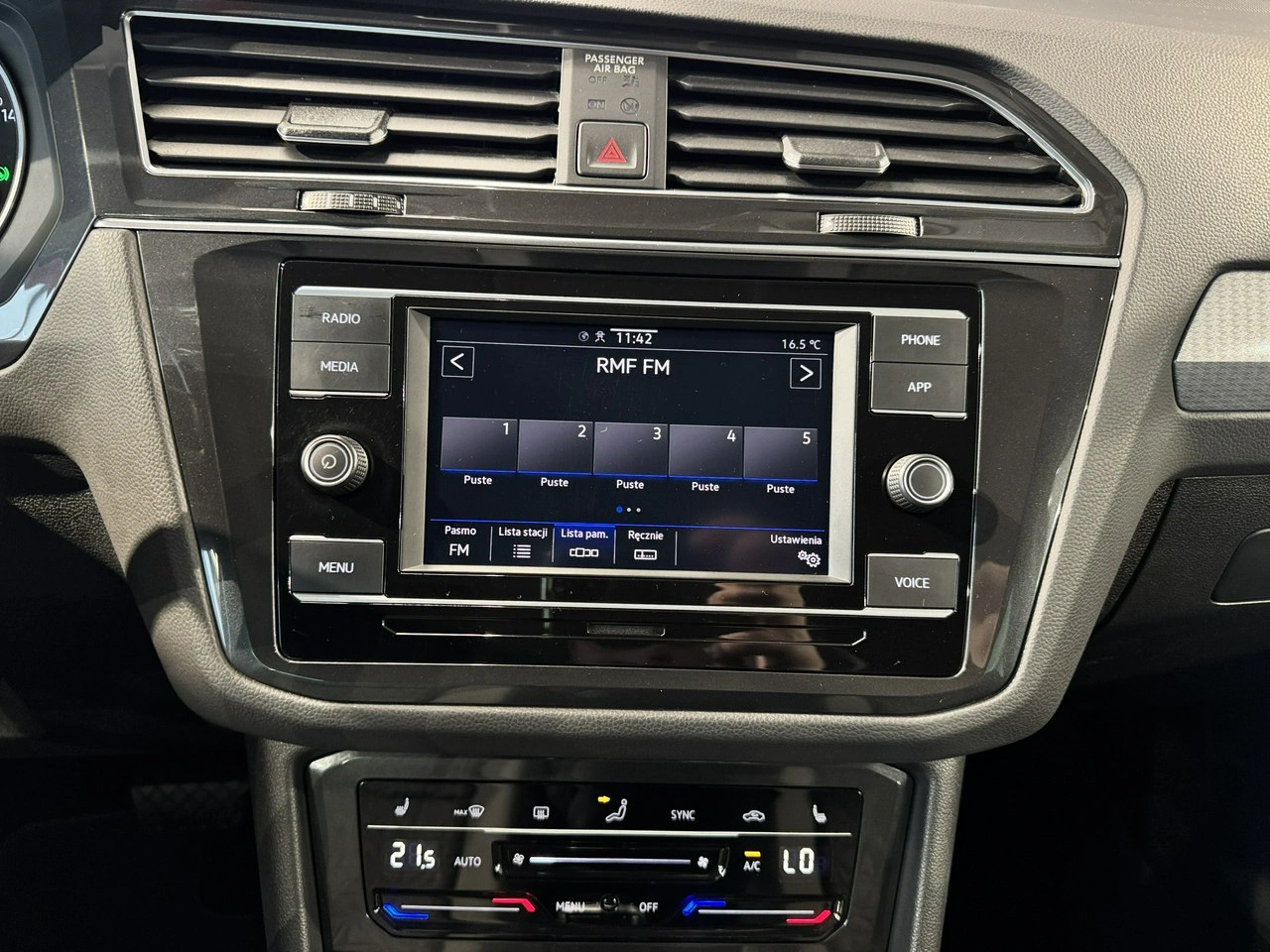 Volkswagen Tiguan - Zdjęcie 21