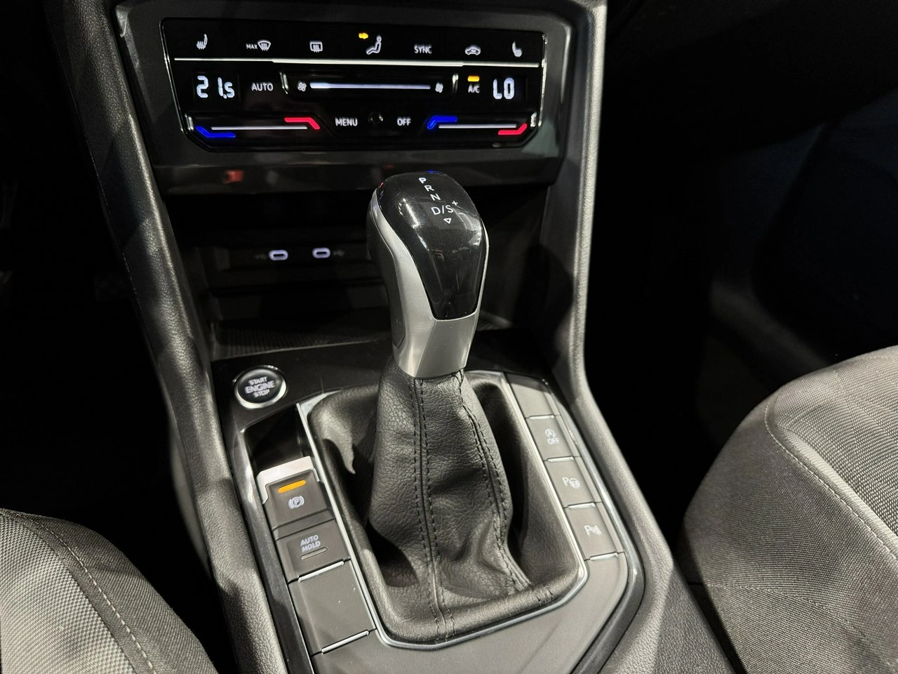 Volkswagen Tiguan - Zdjęcie 23