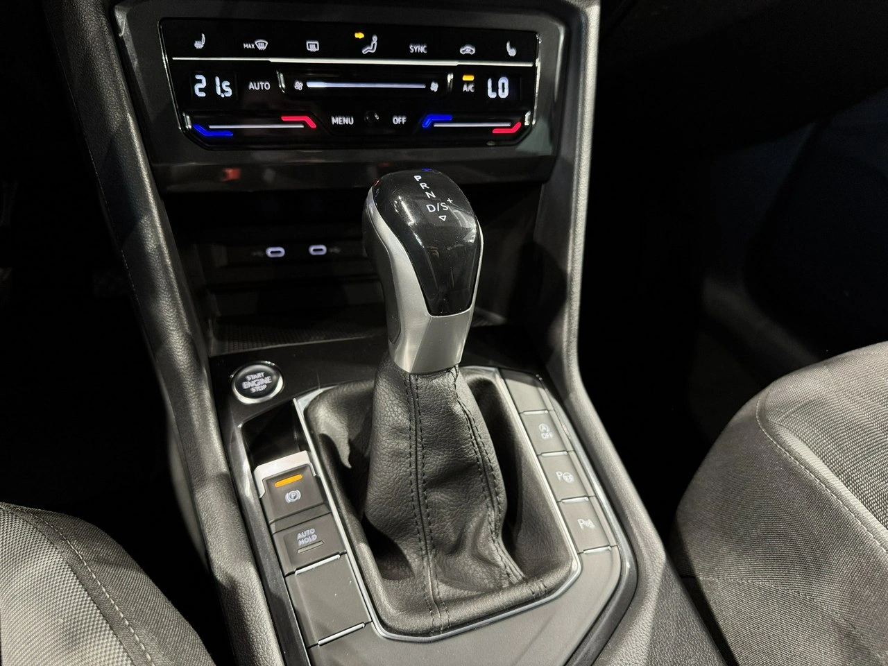 Volkswagen Tiguan - Zdjęcie 23