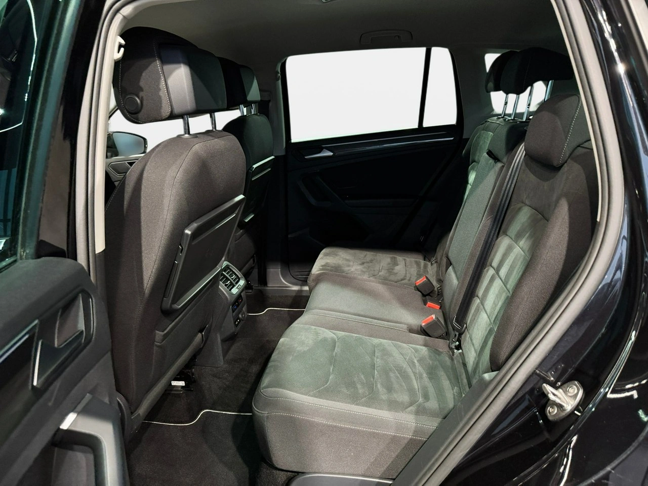 Volkswagen Tiguan - Zdjęcie 14