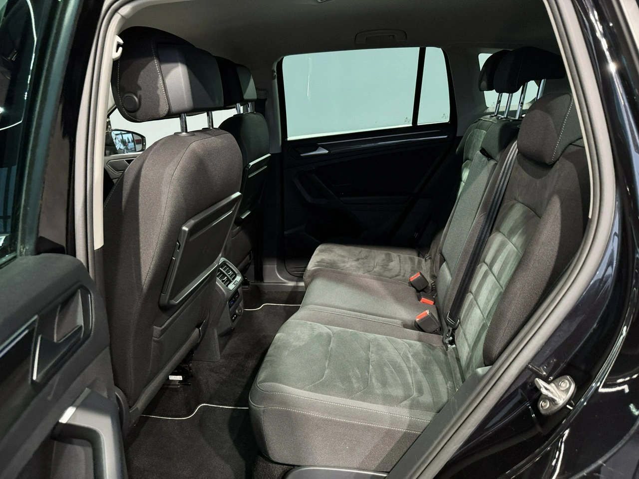 Volkswagen Tiguan - Zdjęcie 14