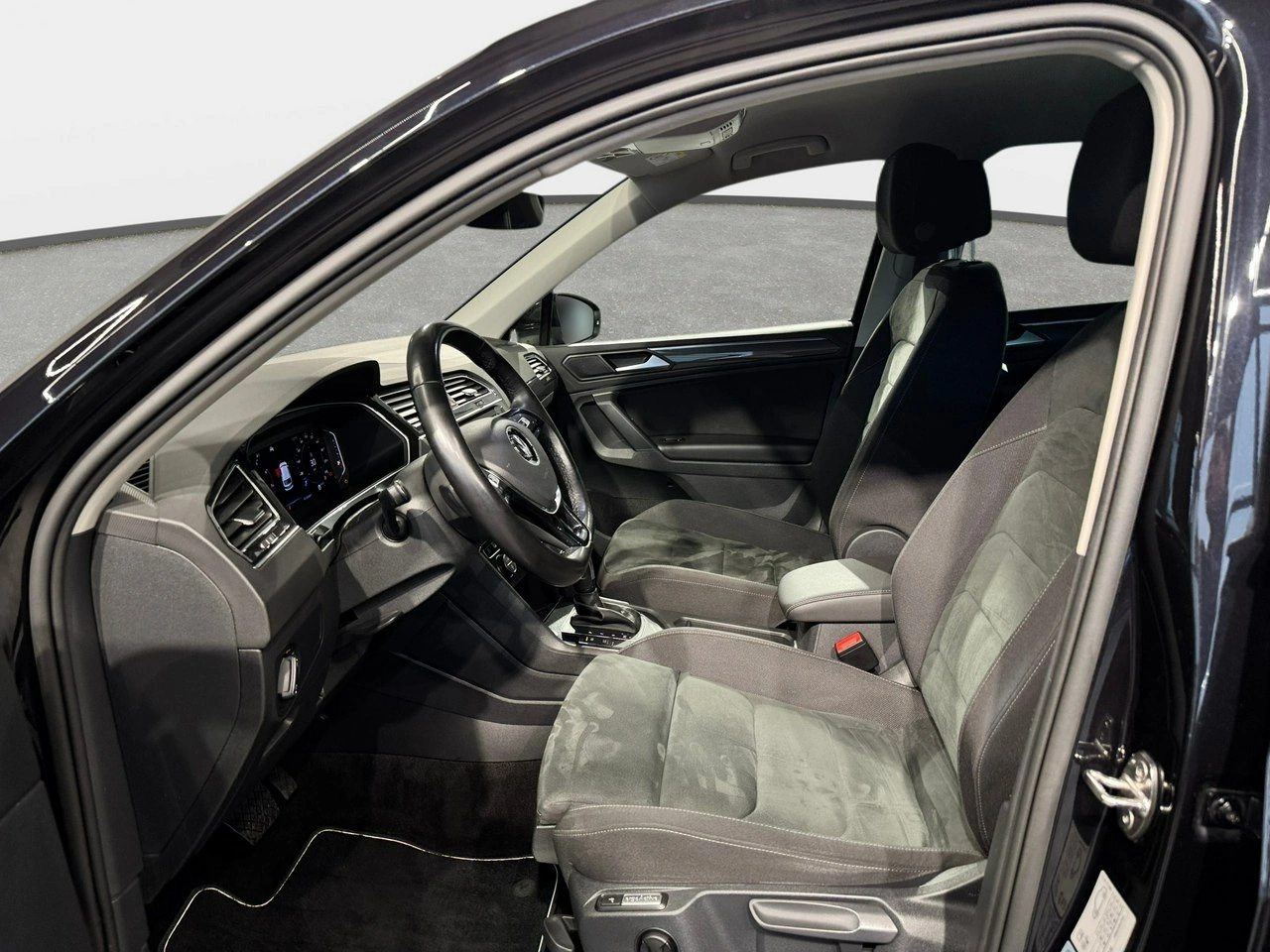 Volkswagen Tiguan - Zdjęcie 15