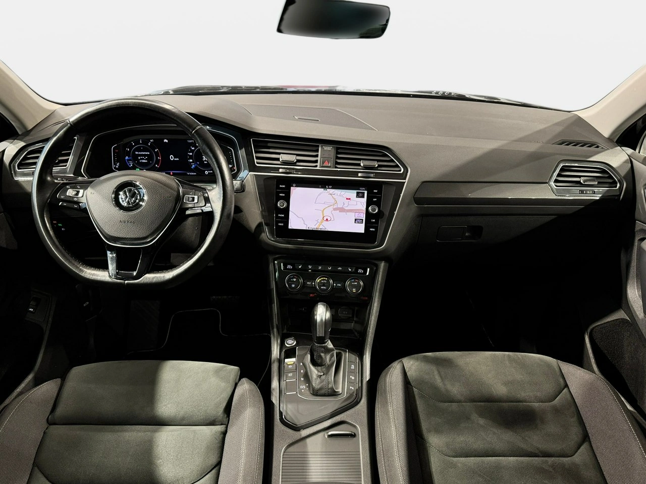 Volkswagen Tiguan - Zdjęcie 19