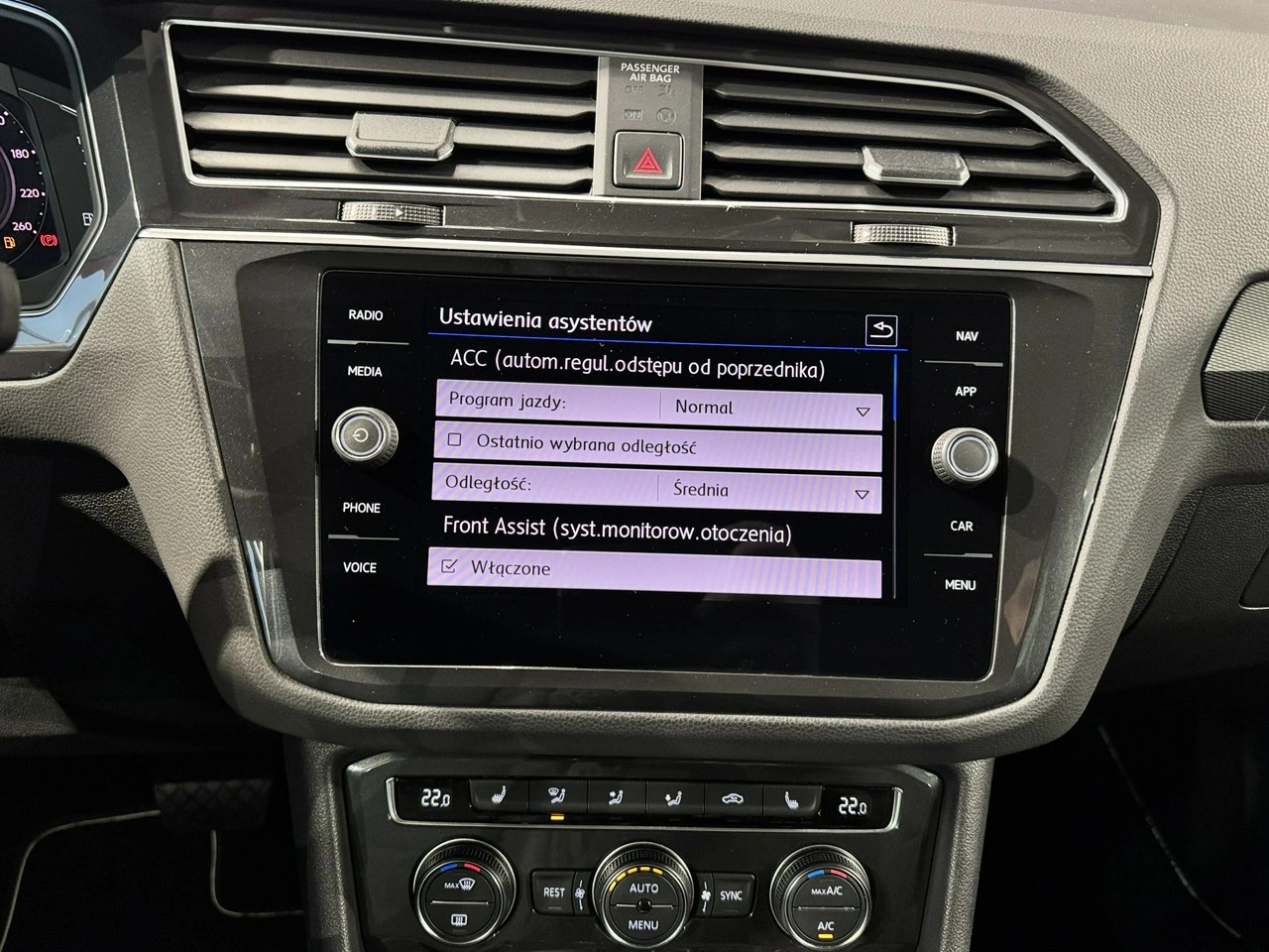 Volkswagen Tiguan - Zdjęcie 30