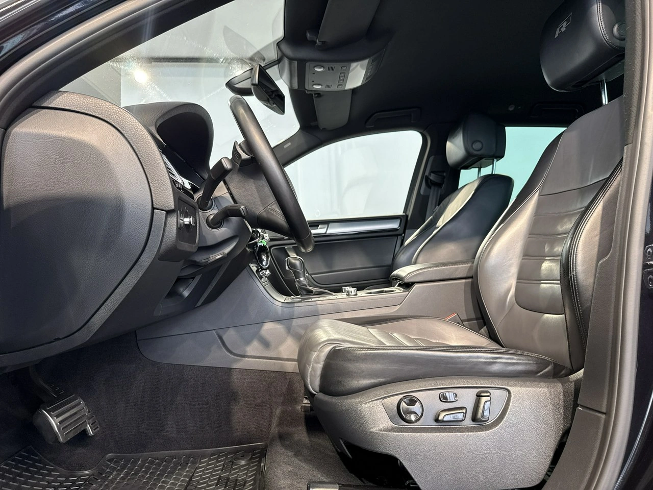 Volkswagen Touareg - Zdjęcie 10