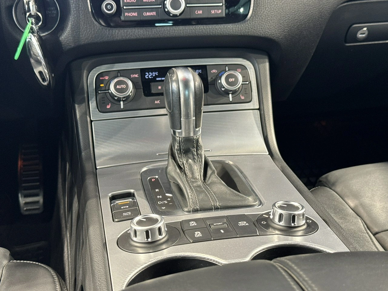 Volkswagen Touareg - Zdjęcie 20