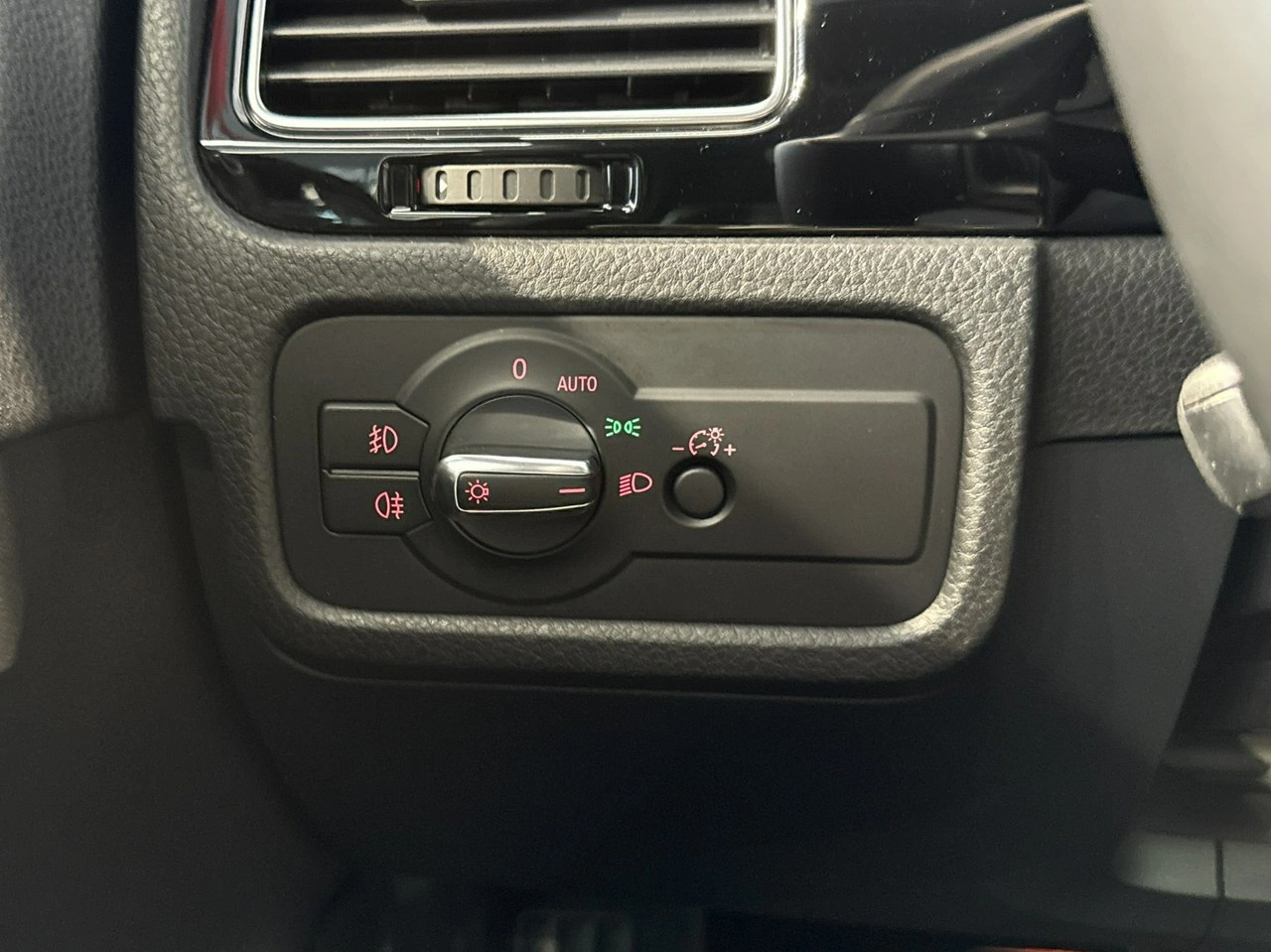 Volkswagen Touareg - Zdjęcie 21