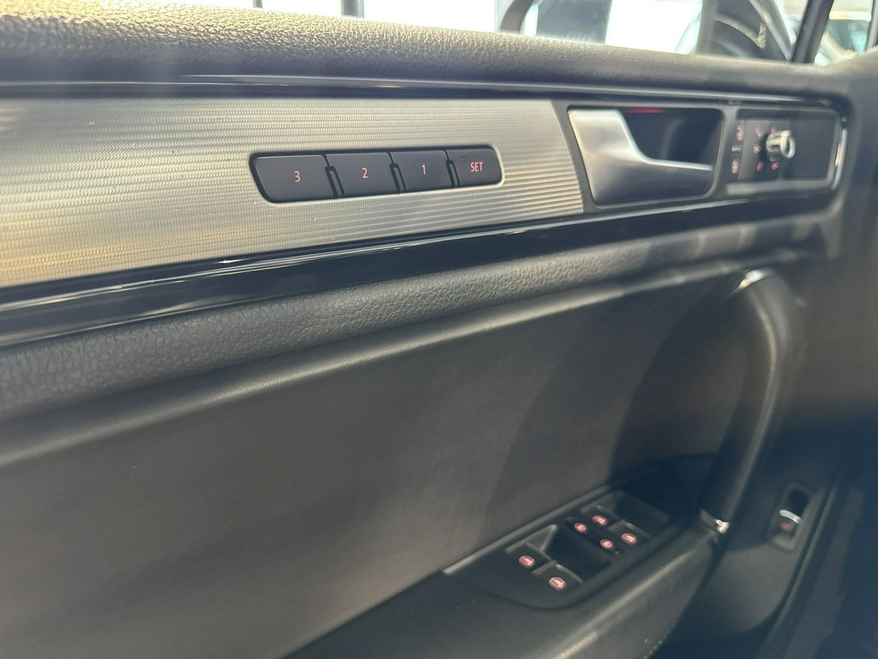 Volkswagen Touareg - Zdjęcie 22