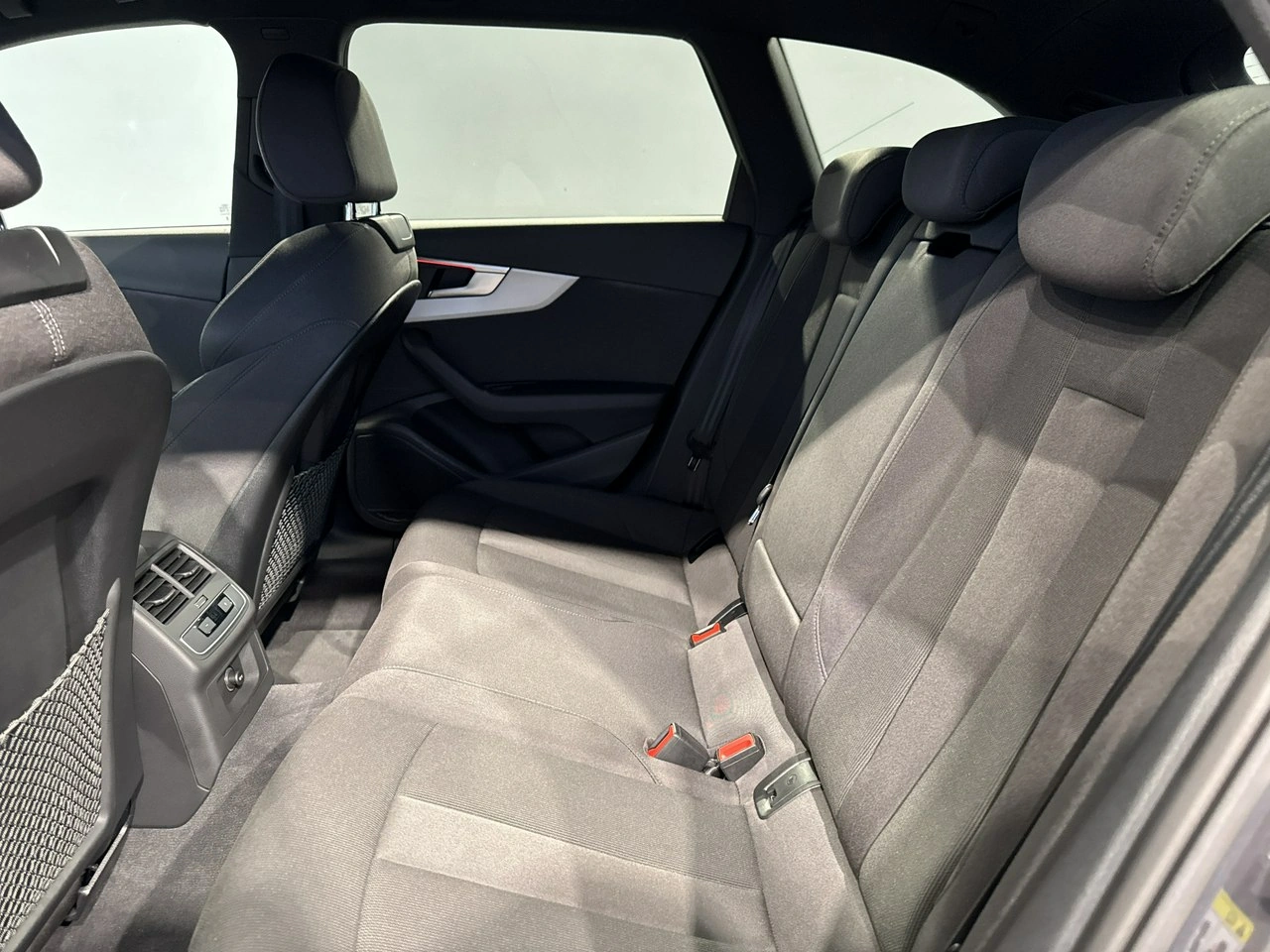 Audi A4 - Zdjęcie 11