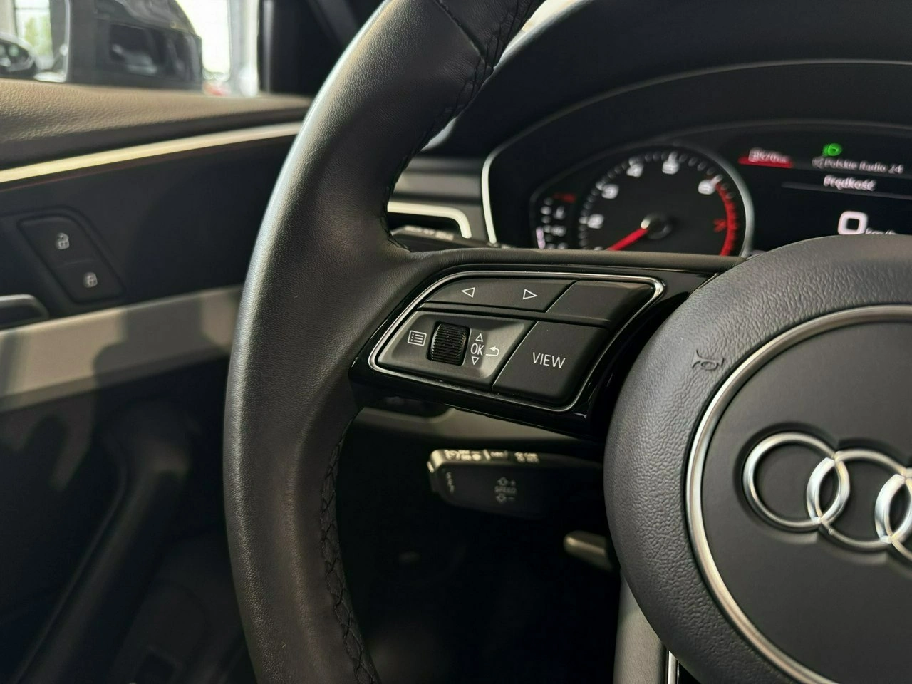 Audi A4 - Zdjęcie 17