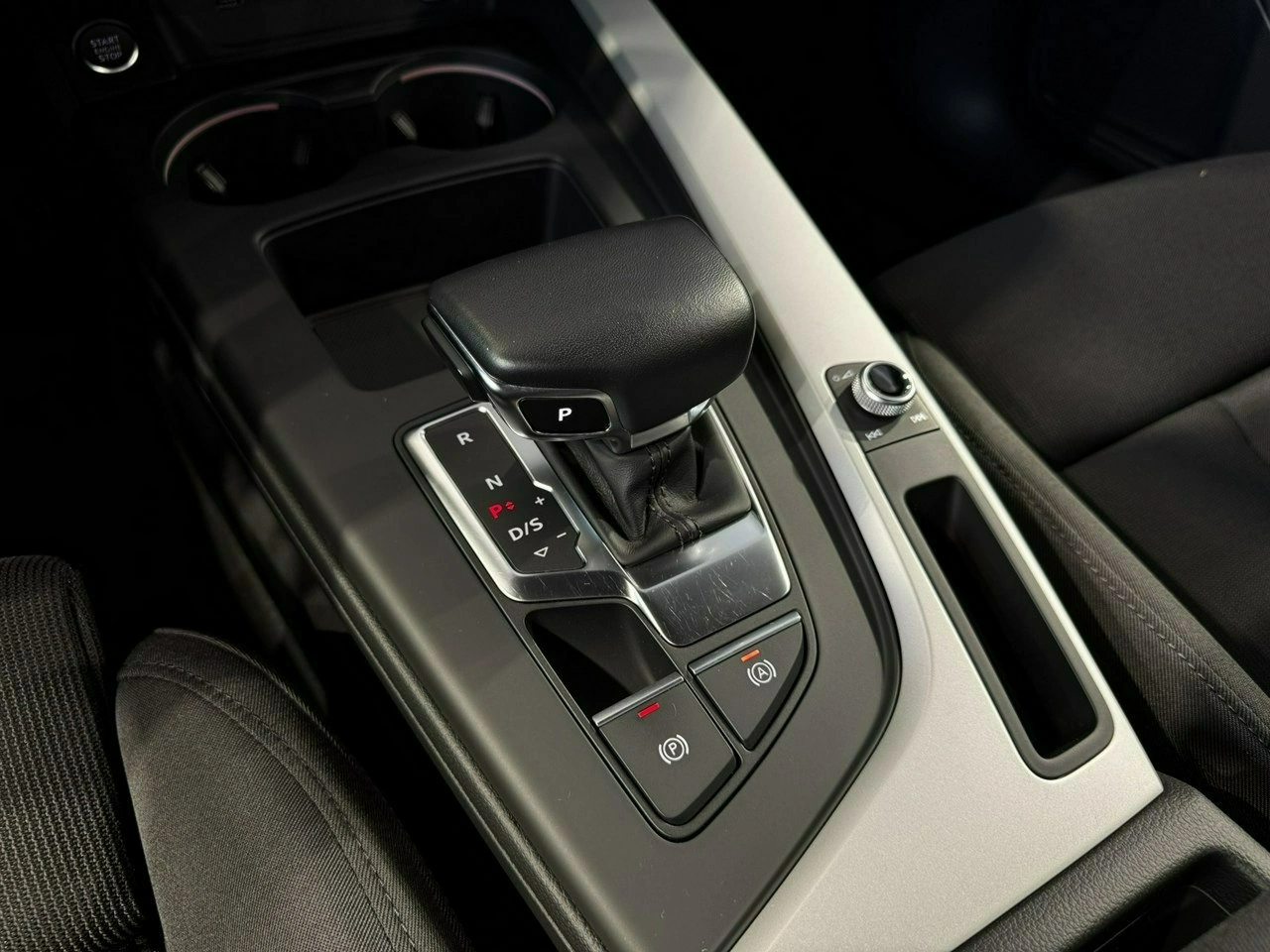 Audi A4 - Zdjęcie 24