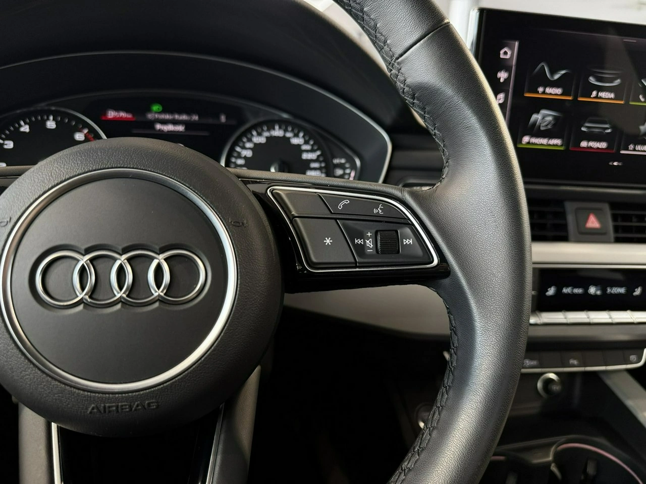 Audi A4 - Zdjęcie 19