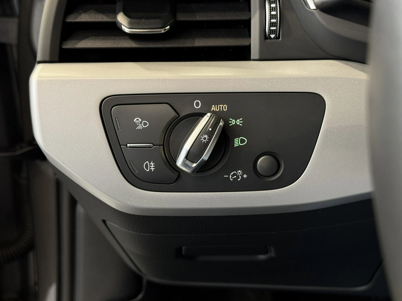 Audi A4 - Zdjęcie 15