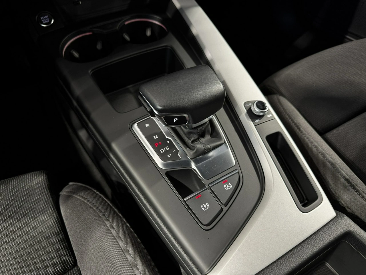 Audi A4 - Zdjęcie 25