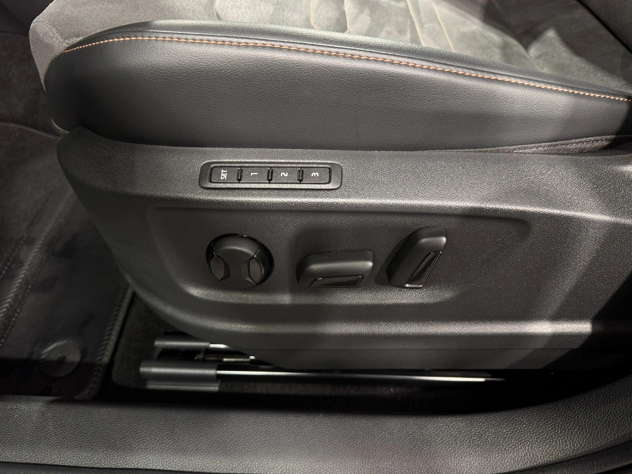 Cupra Ateca - Zdjęcie 12