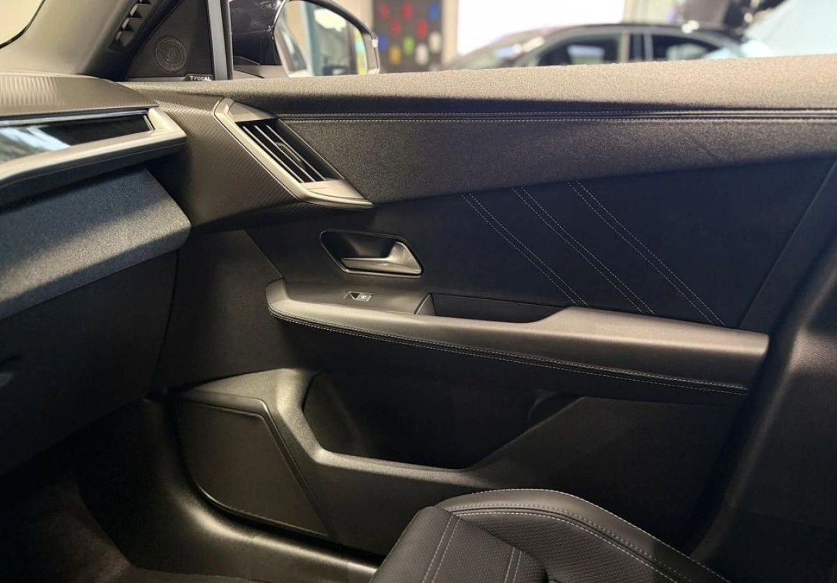 Opel Grandland - Zdjęcie 17