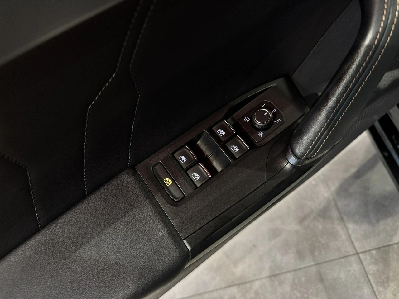 Cupra Leon Sportstourer - Zdjęcie 16