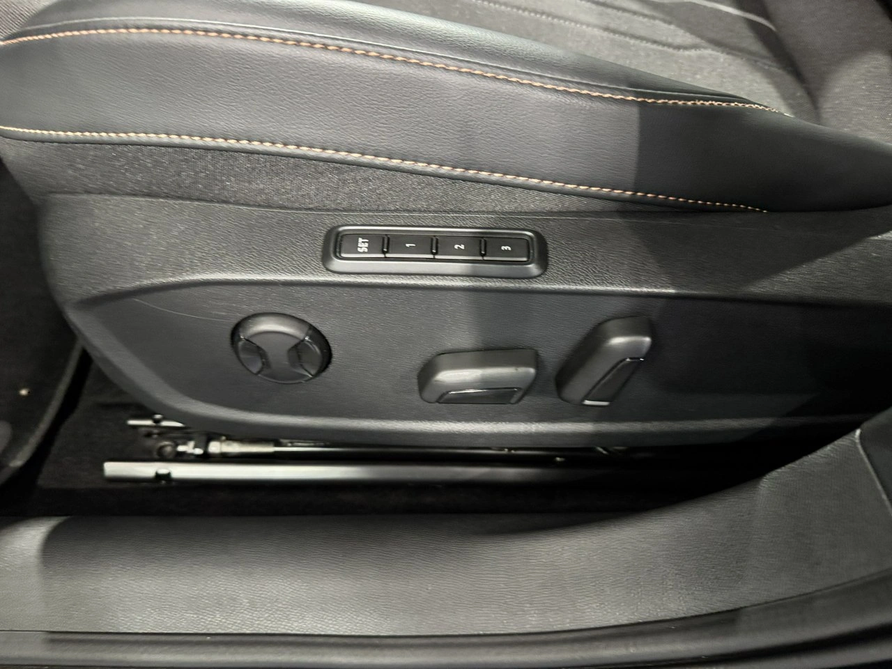 Cupra Leon Sportstourer - Zdjęcie 17