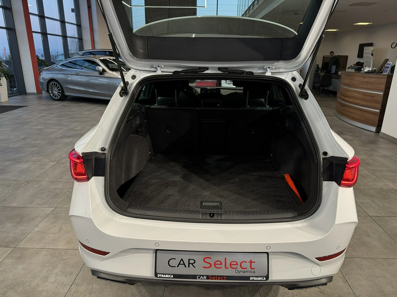 Cupra Leon Sportstourer - Zdjęcie 13