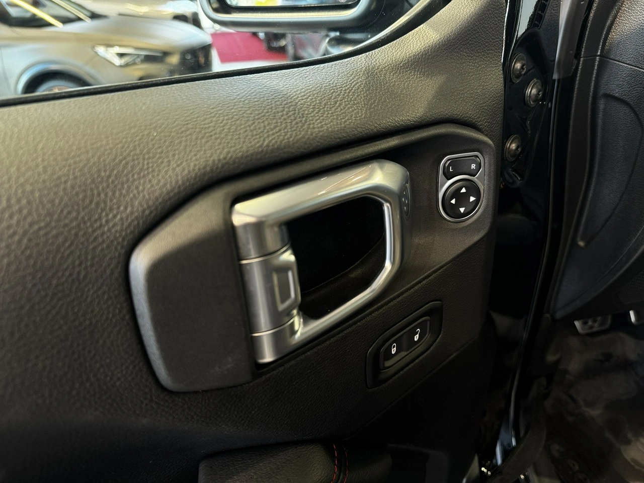 Jeep Wrangler - Zdjęcie 19