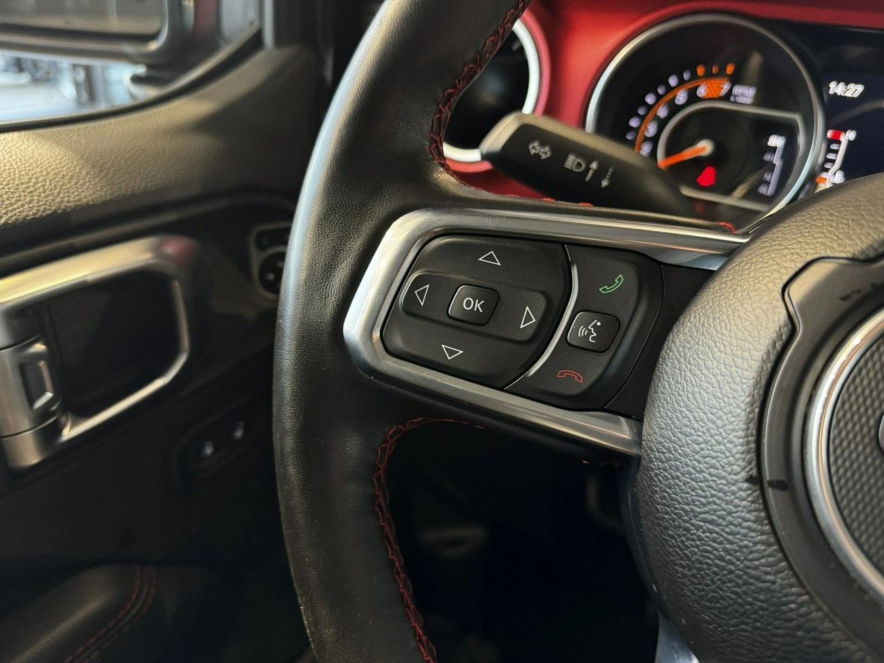 Jeep Wrangler - Zdjęcie 24