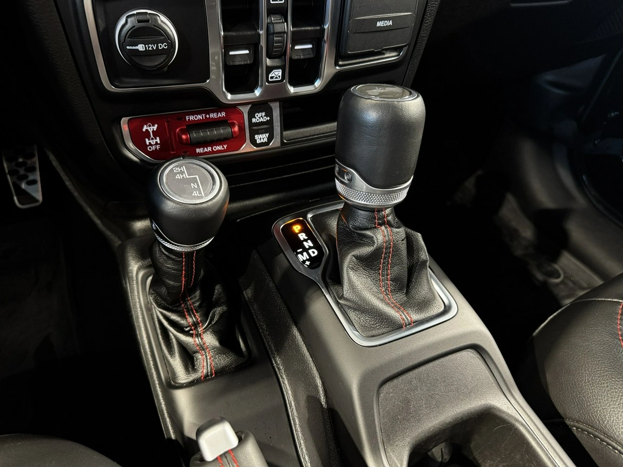 Jeep Wrangler - Zdjęcie 34