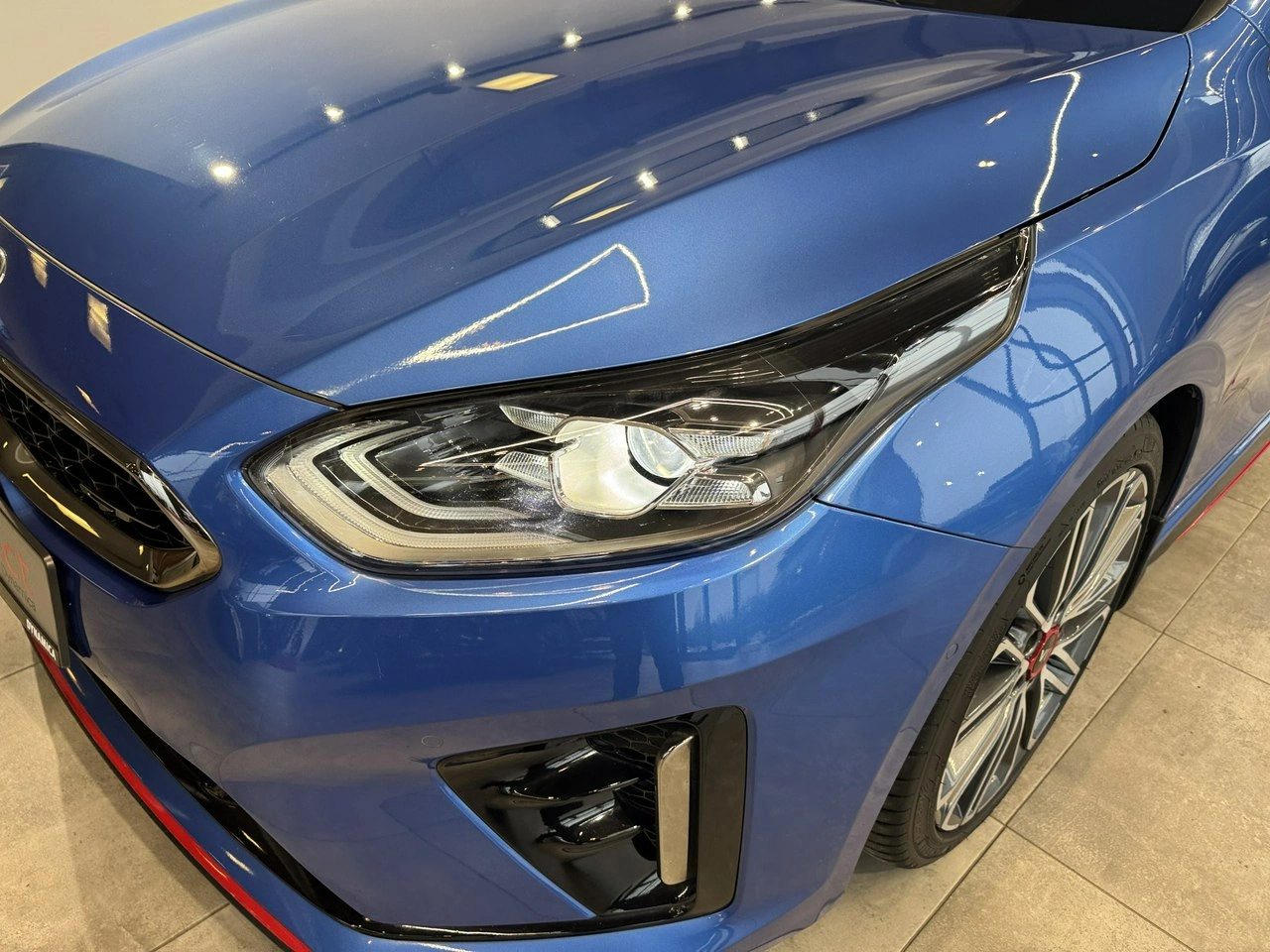 Kia Ceed - Zdjęcie 8