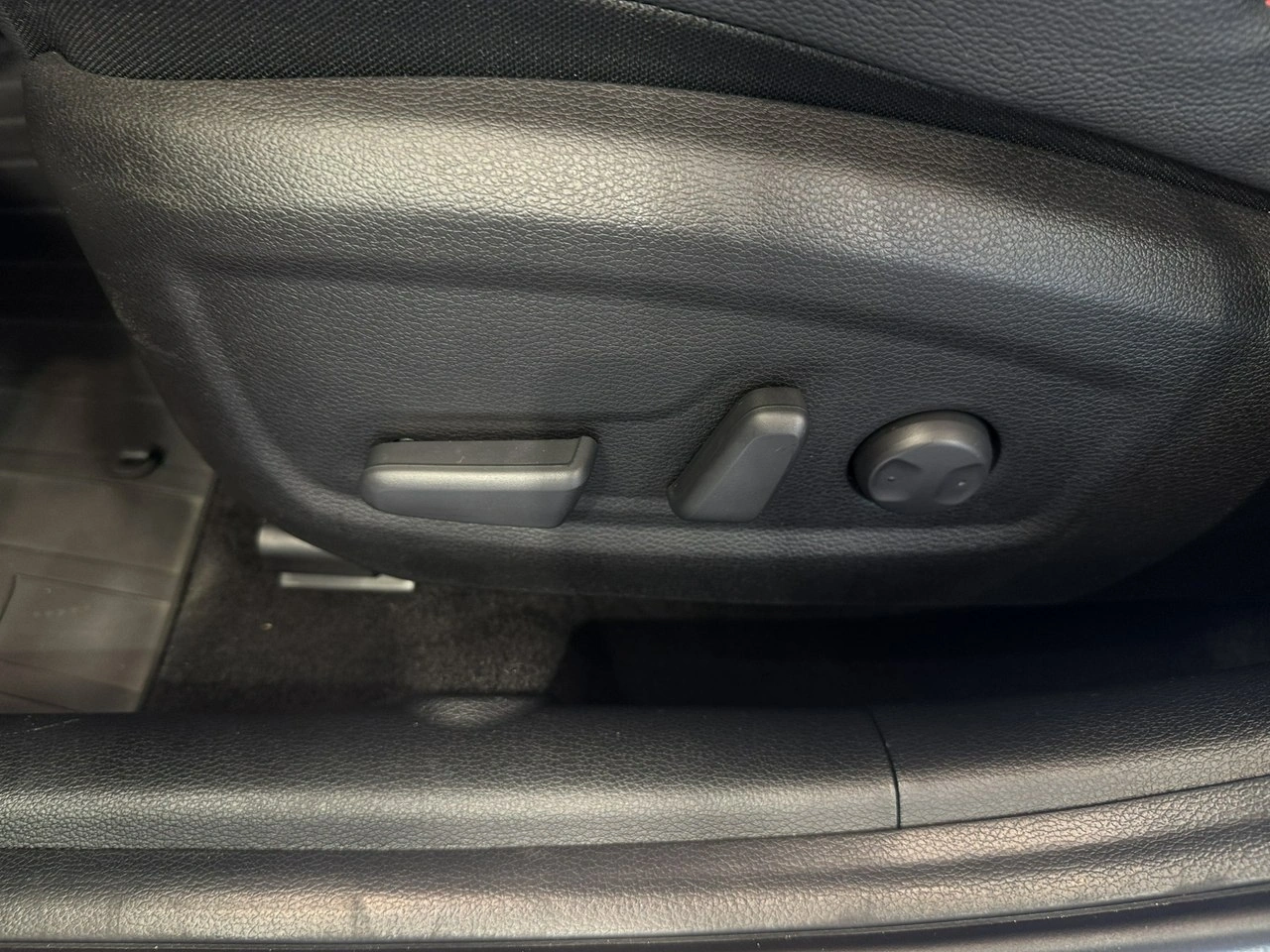 Kia Ceed - Zdjęcie 17