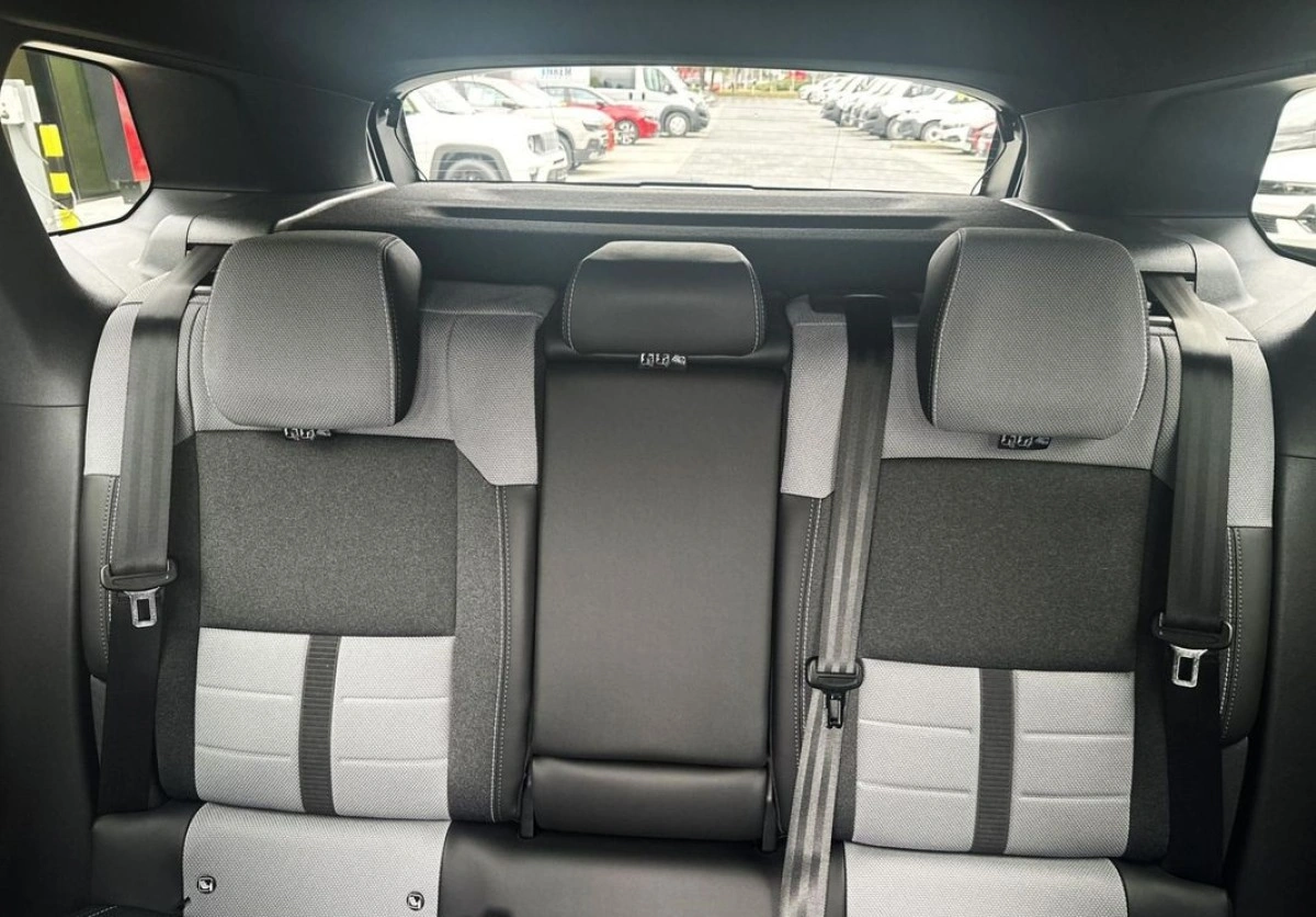 Opel Grandland - Zdjęcie 22