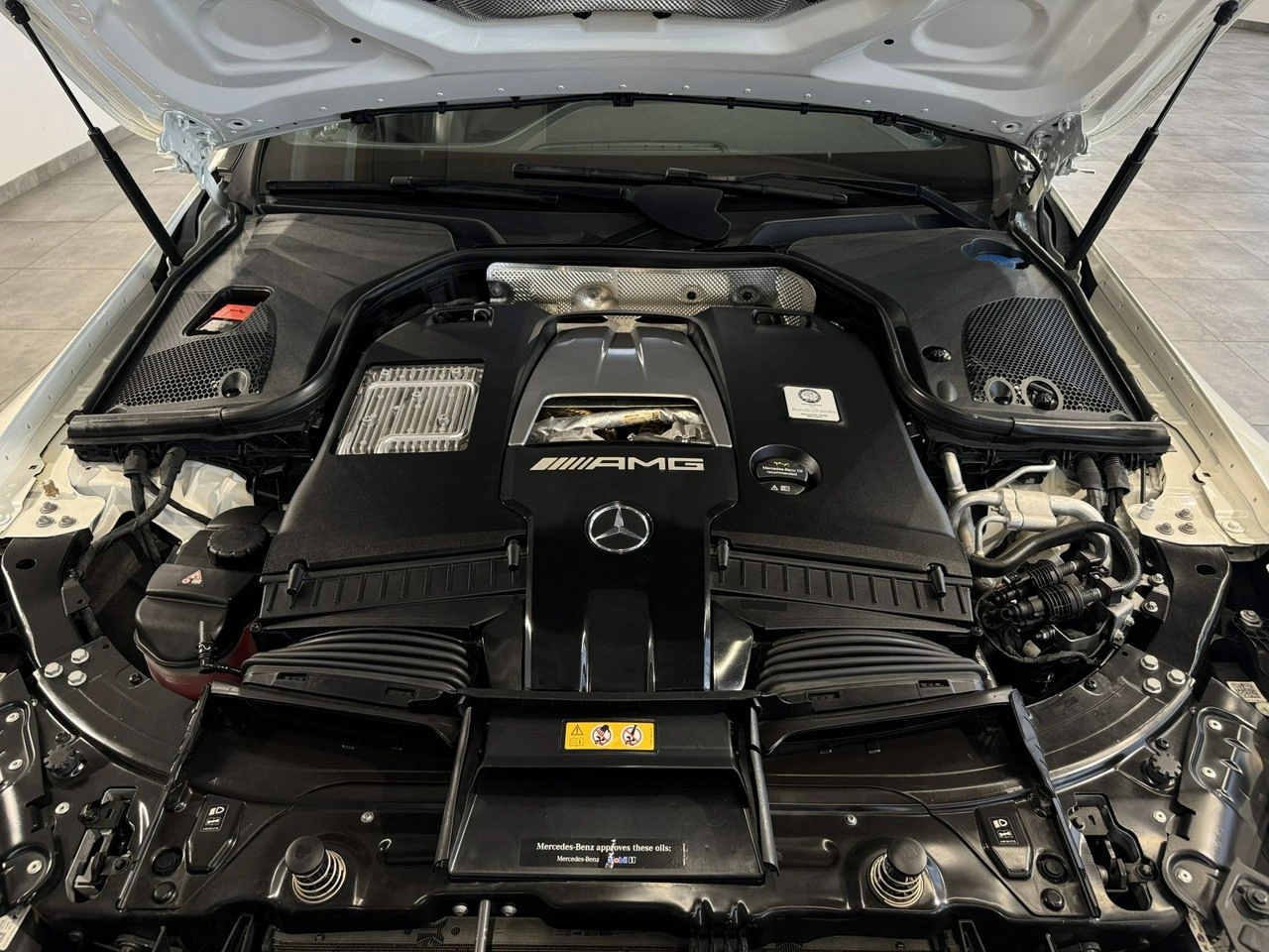 Mercedes AMG GT - Zdjęcie 38