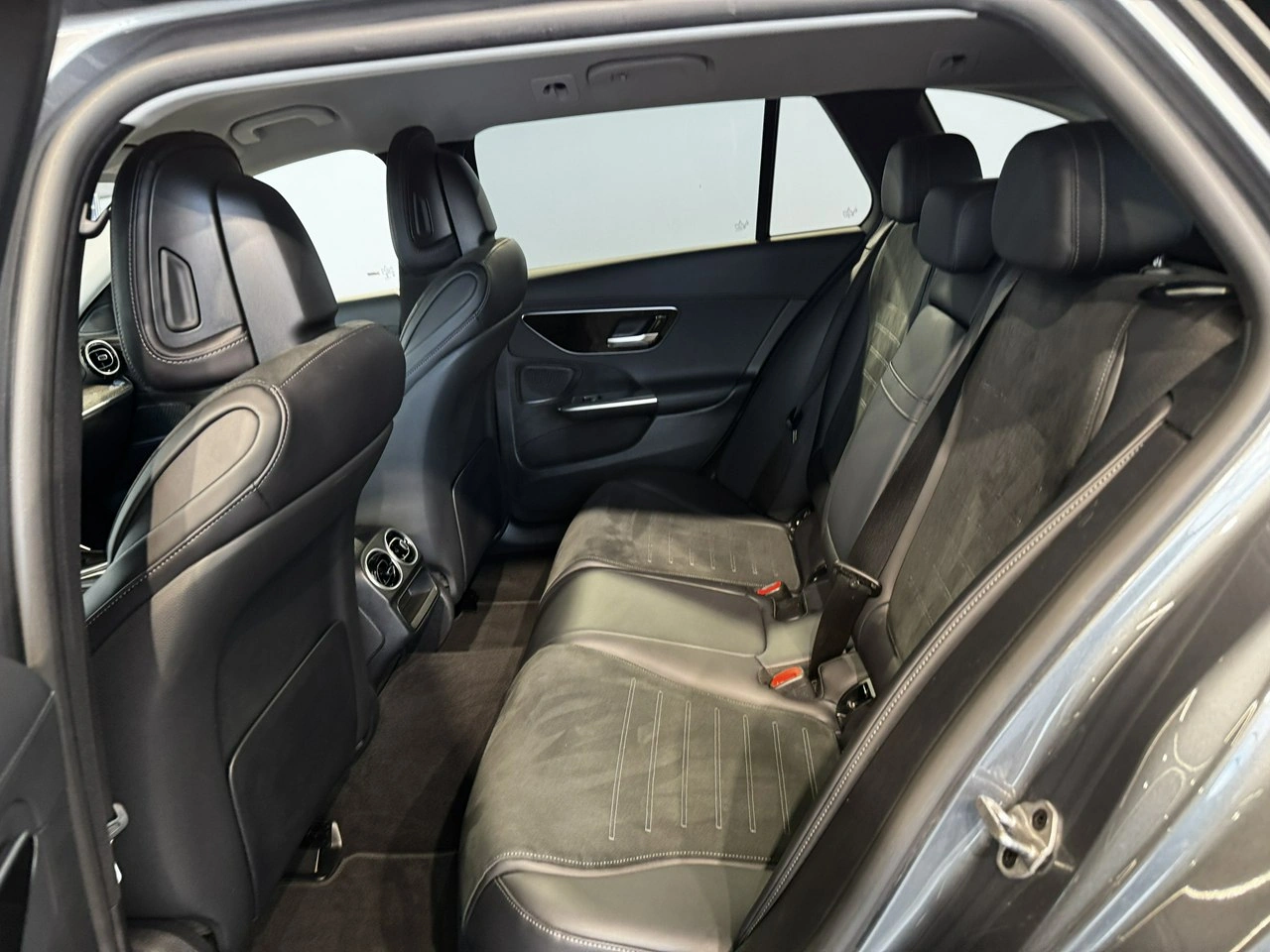 Mercedes C 200 - Zdjęcie 13