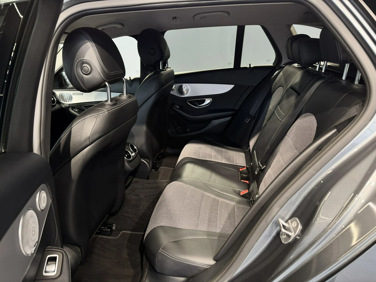 Mercedes C 200 - Zdjęcie 15