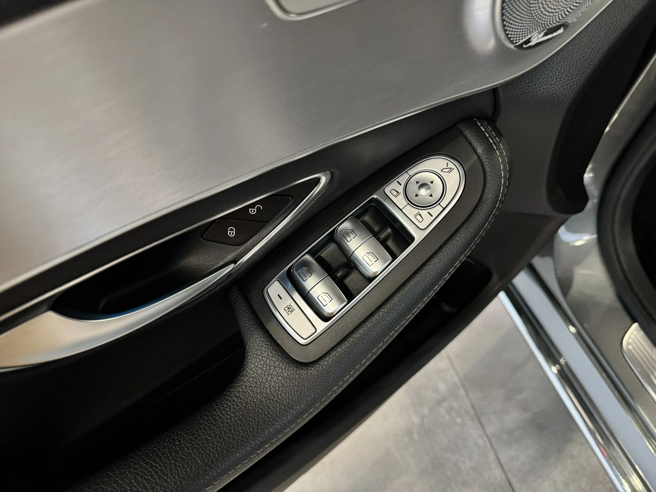 Mercedes C 200 - Zdjęcie 17