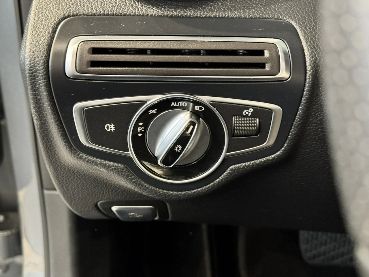 Mercedes C 200 - Zdjęcie 19